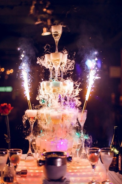 Пирамида с шампанским - фото 1