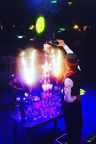 Пирамида с шампанским - фото 7